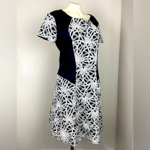 New York & Company Stretch Black and White Patterned Fit and Flare Dress Size 12